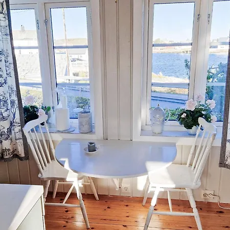 Vakantiehuis Averoy Vii *