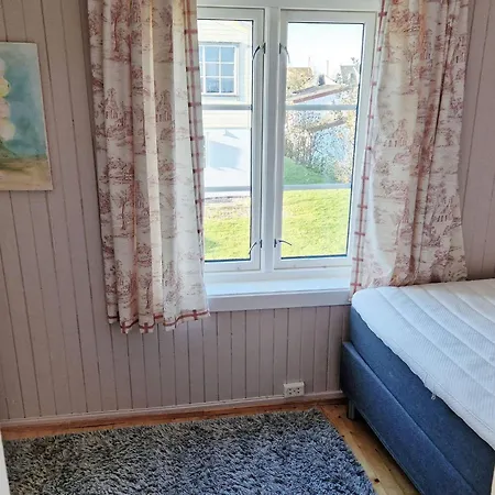 Averoy Vii Holiday home