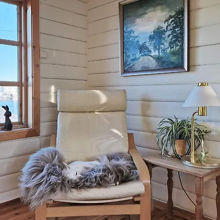 Holiday home Averoy Vii Sofstad