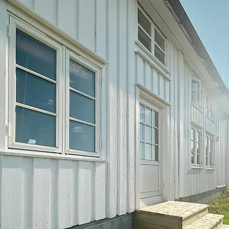 Holiday home Averoy Vii *